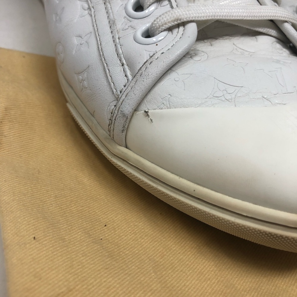 Authentic Louis Vuitton white leather sneakers - Picture 6 of 8